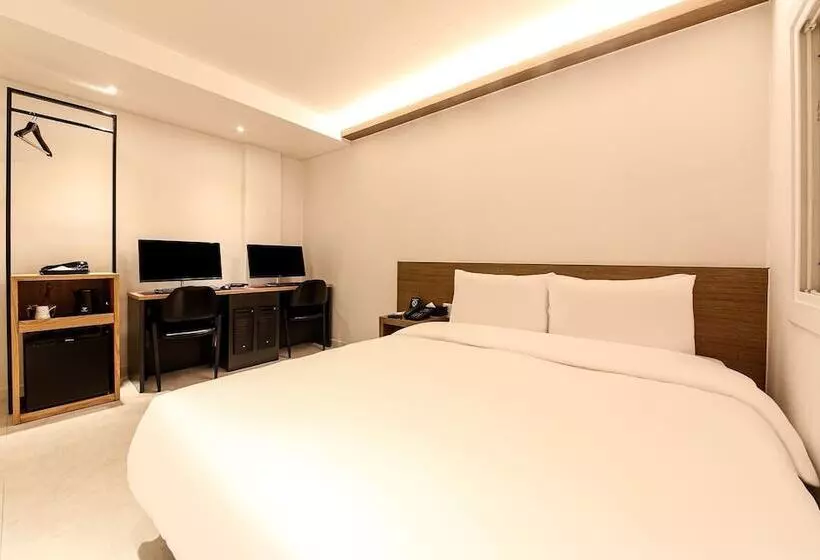 Busan Seomyeon Business Hotel J7