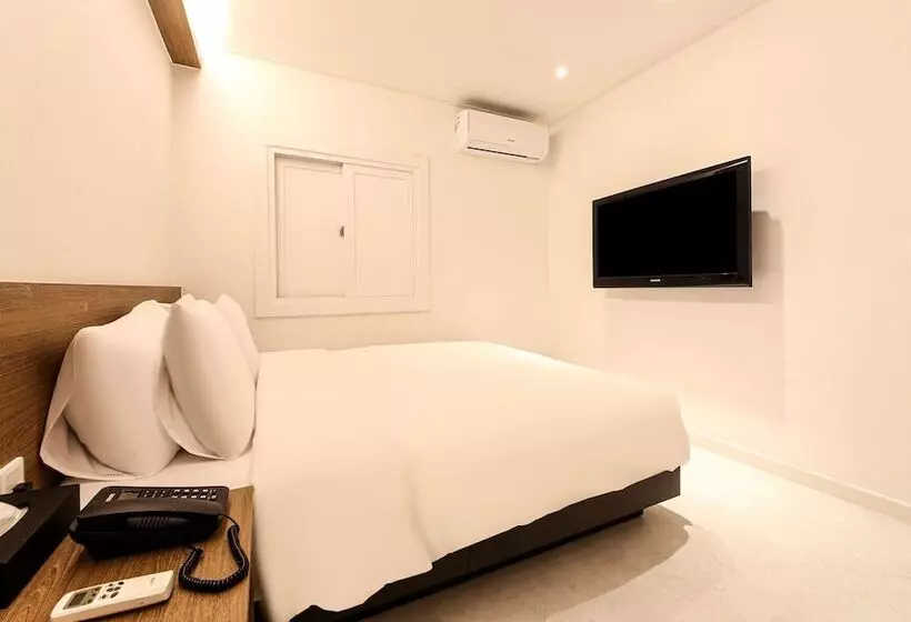 Busan Seomyeon Business Hotel J7