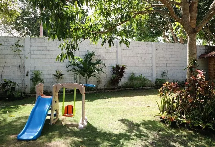 Celvis Vacation Cottages