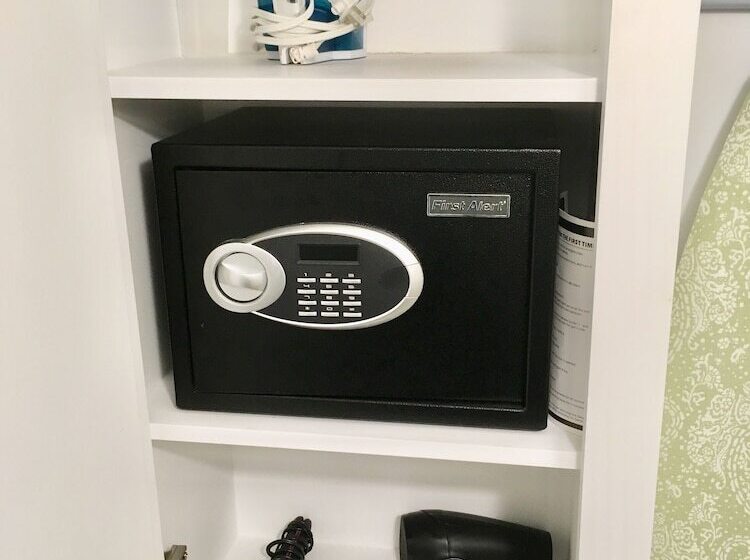 Dover Woods Apartments