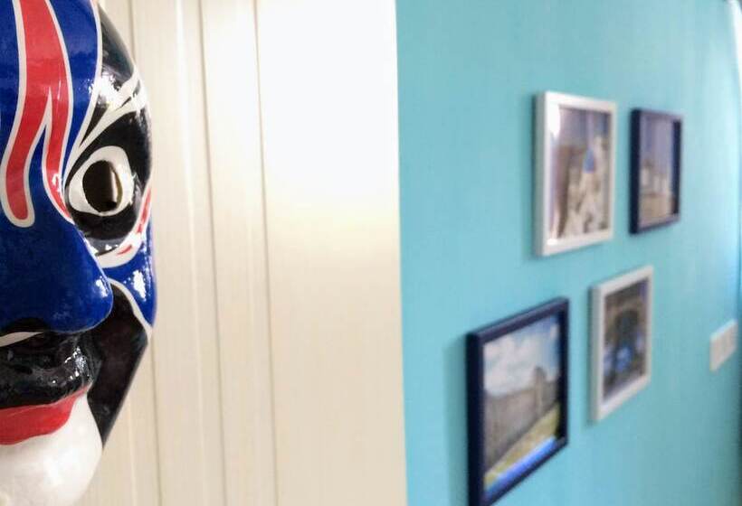 Loving Chengdu Youth Hostel