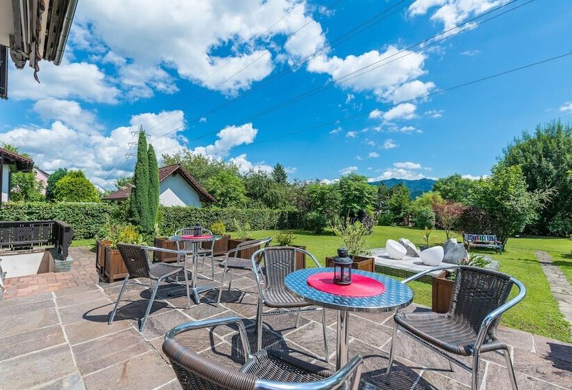 Pensionat Art Rooms Gästezimer