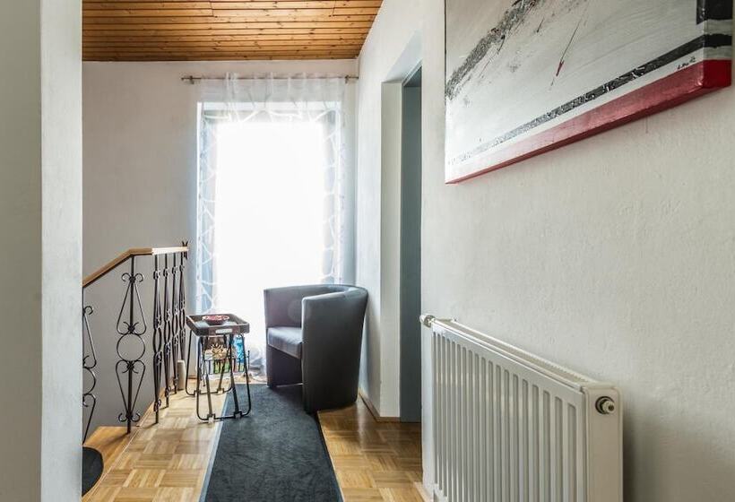 Pensionat Art Rooms Gästezimer