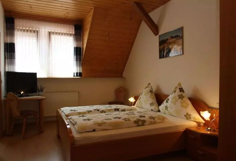 Majatalo Gästehaus Bourdy