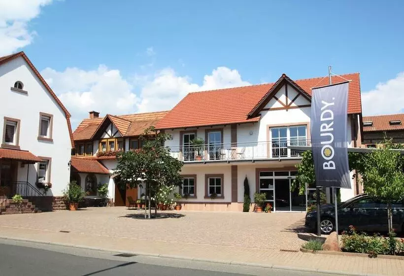 Majatalo Gästehaus Bourdy