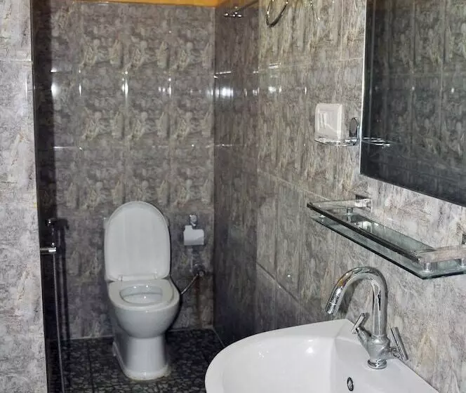 پانسیون Kathmadu Fawlty Home