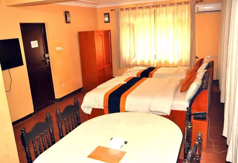 پانسیون Kathmadu Fawlty Home