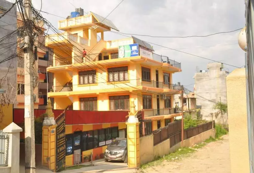 پانسیون Kathmadu Fawlty Home