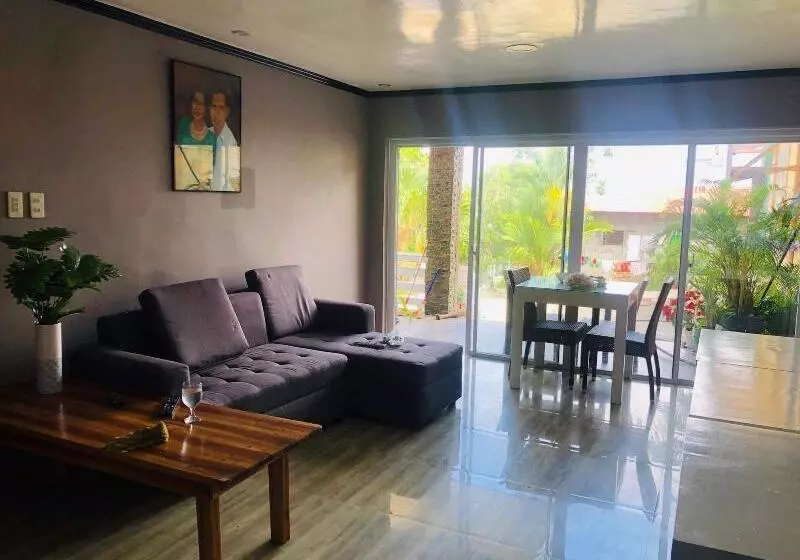 Majatalo Phuenics De Galera