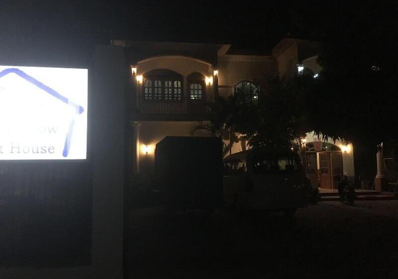 پانسیون The Sparrow Guest House