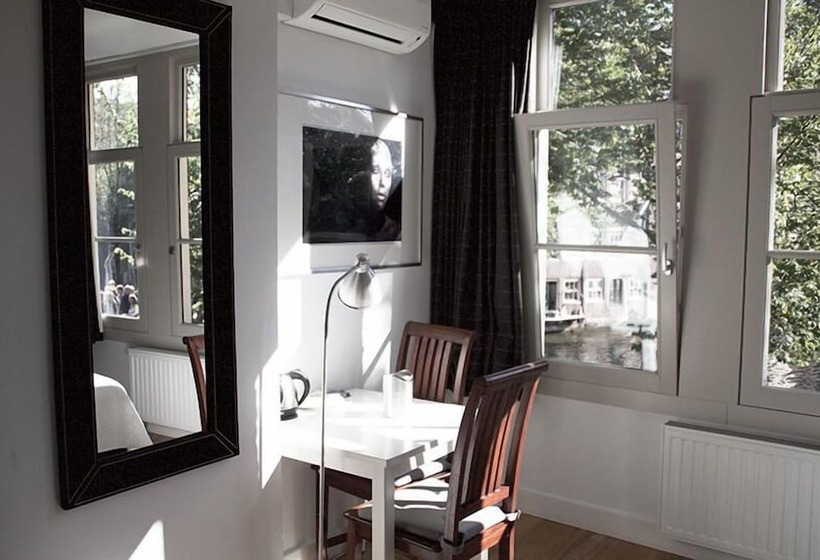 Пансион Velvetamsterdam