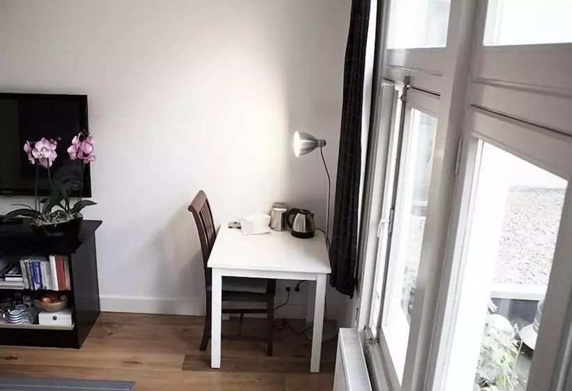 پانسیون Velvetamsterdam