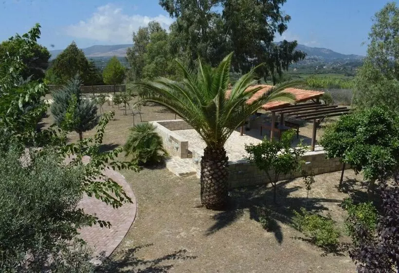 Alekos Beach Houses   Natura Verde