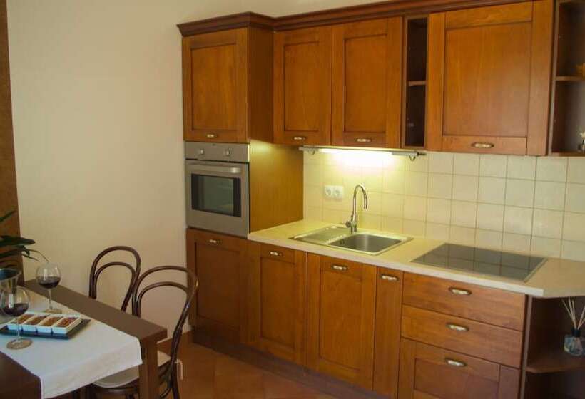 Apartments Villa Marid