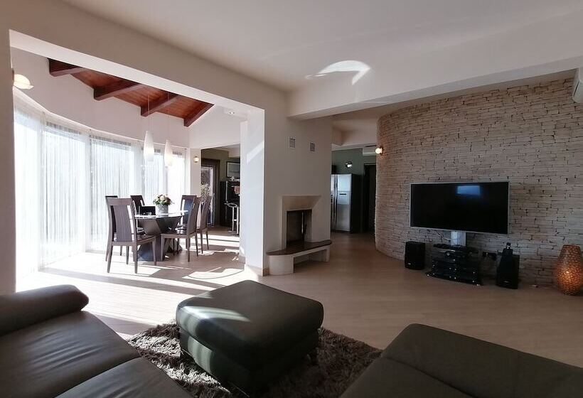 Apartments Villa Marid