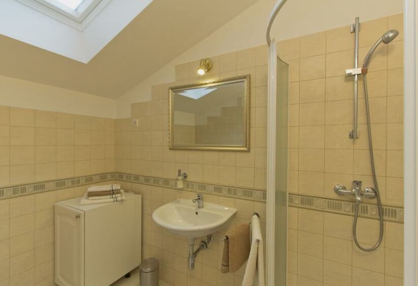 Apartments Villa Marid