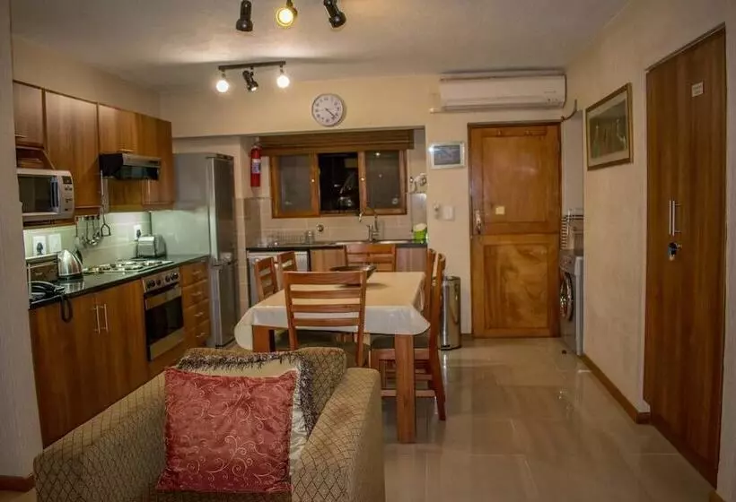 Legend Safaris   Kruger Park Lodge