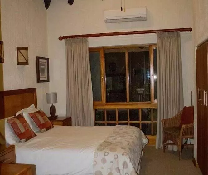 Legend Safaris   Kruger Park Lodge