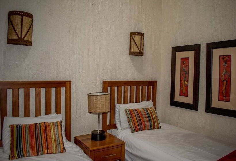 Legend Safaris   Kruger Park Lodge