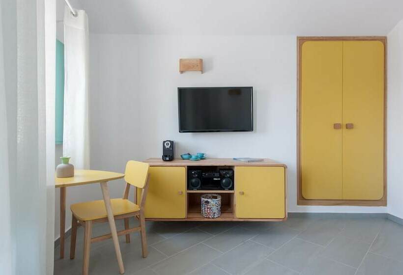 Pensió Avatar Suites