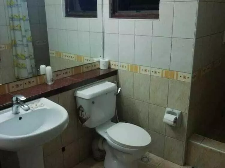 پانسیون Family Home