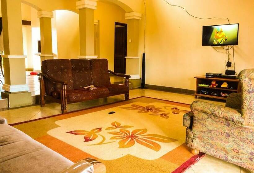 پانسیون Family Home