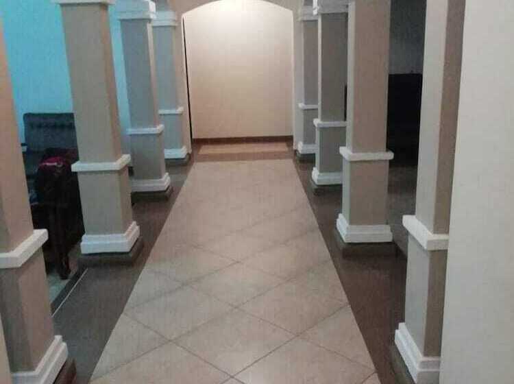 پانسیون Family Home