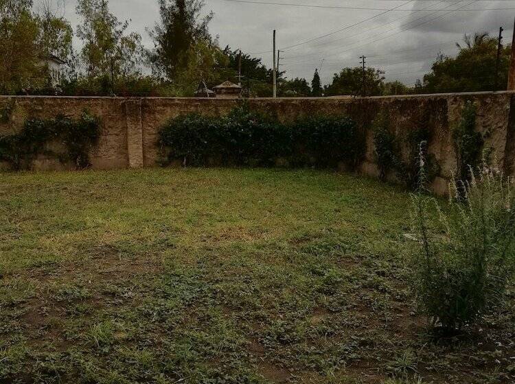 پانسیون Family Home