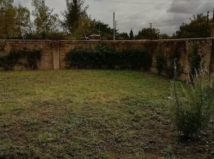 پانسیون Family Home