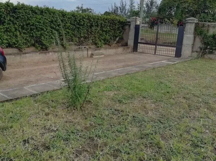 پانسیون Family Home