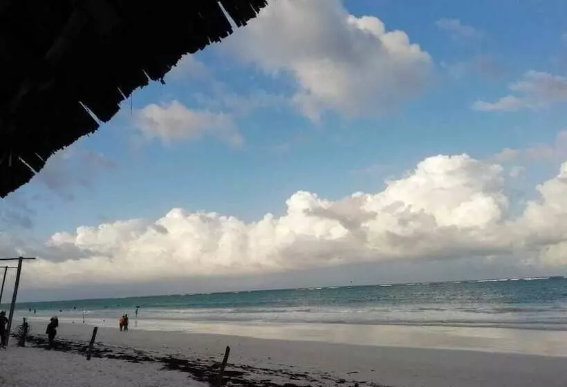 پانسیون Family Home