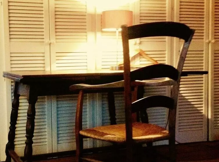 Majatalo La Maison Des Chiens