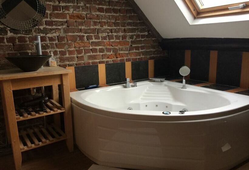 بنسيون La Maison Des Chiens