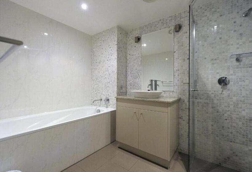 Oasis Unit 9 5 Laman Street