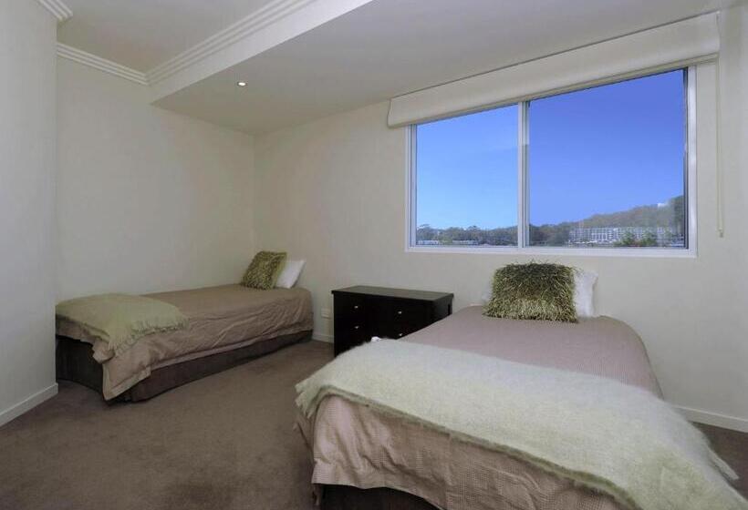 Oasis Unit 9 5 Laman Street