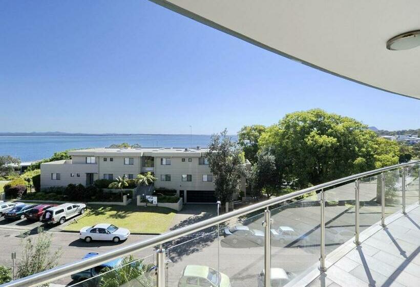 Oasis Unit 9 5 Laman Street