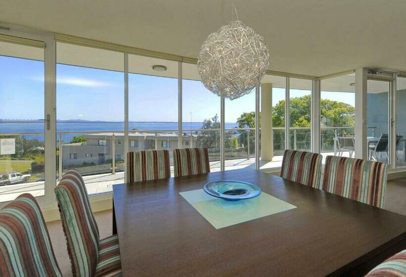 Oasis Unit 9 5 Laman Street