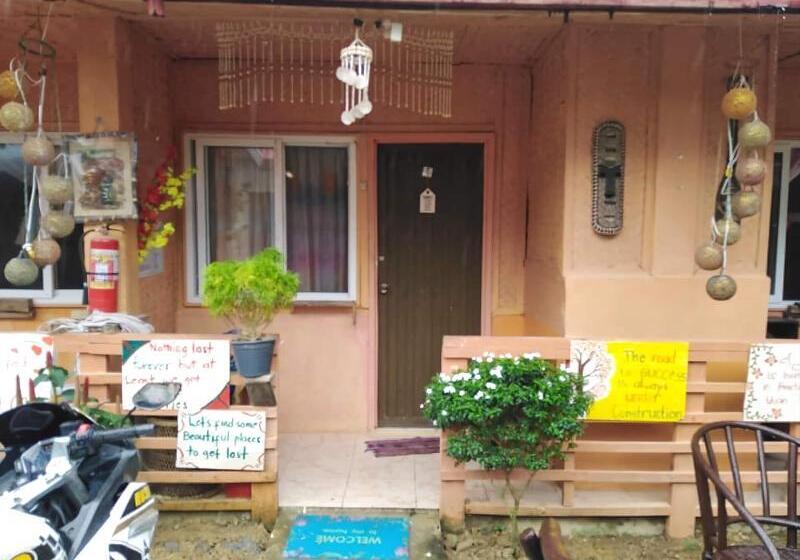 בית מלון כפרי Garden View Inn