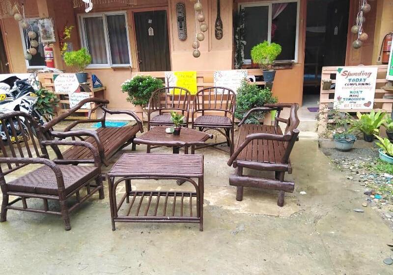 בית מלון כפרי Garden View Inn