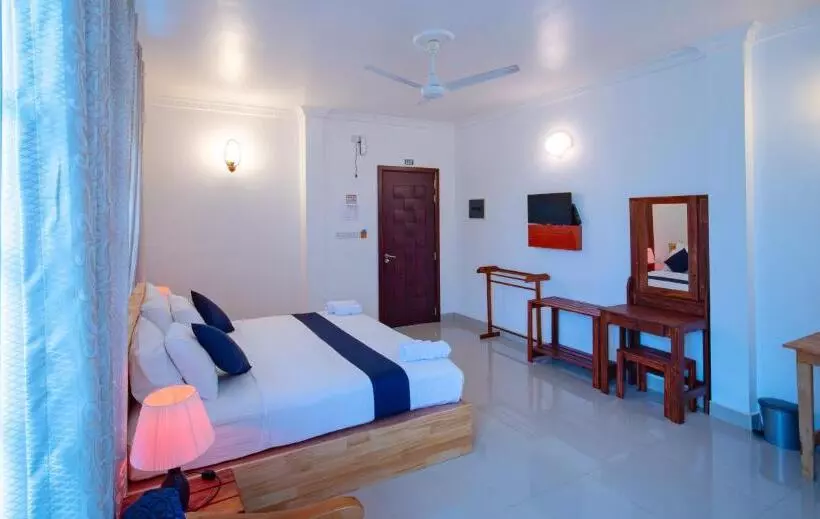 پانسیون Biosphere Inn