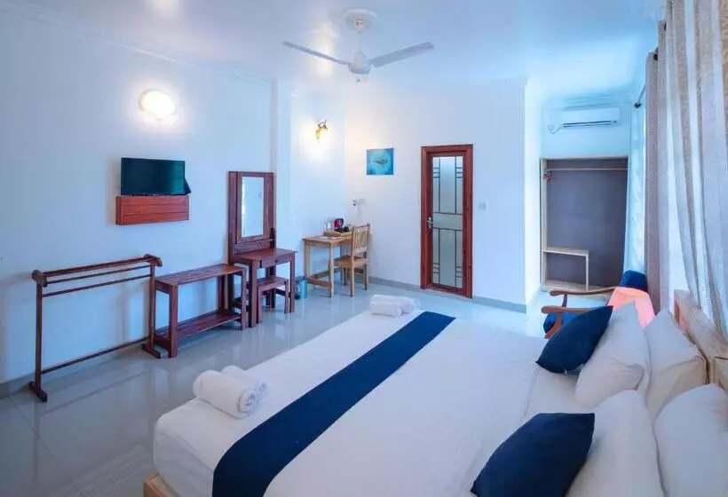 پانسیون Biosphere Inn