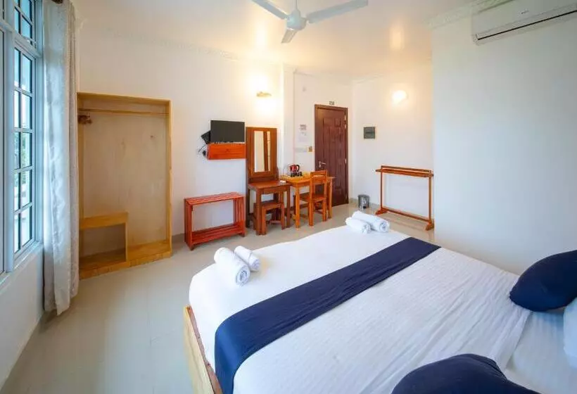 پانسیون Biosphere Inn