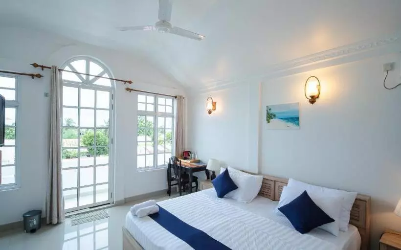 پانسیون Biosphere Inn