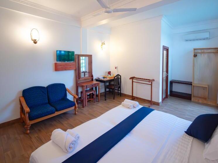 پانسیون Biosphere Inn