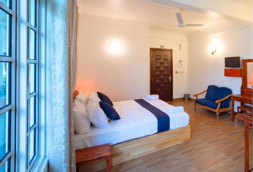 پانسیون Biosphere Inn