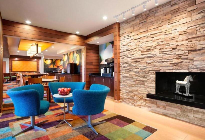 Otel Fairfield Inn & Suites Lansing West