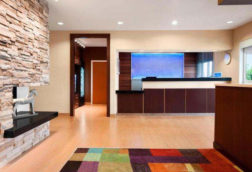 Otel Fairfield Inn & Suites Lansing West