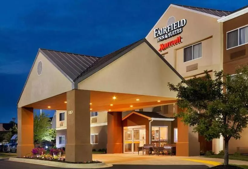 Отель Fairfield Inn & Suites Lansing West