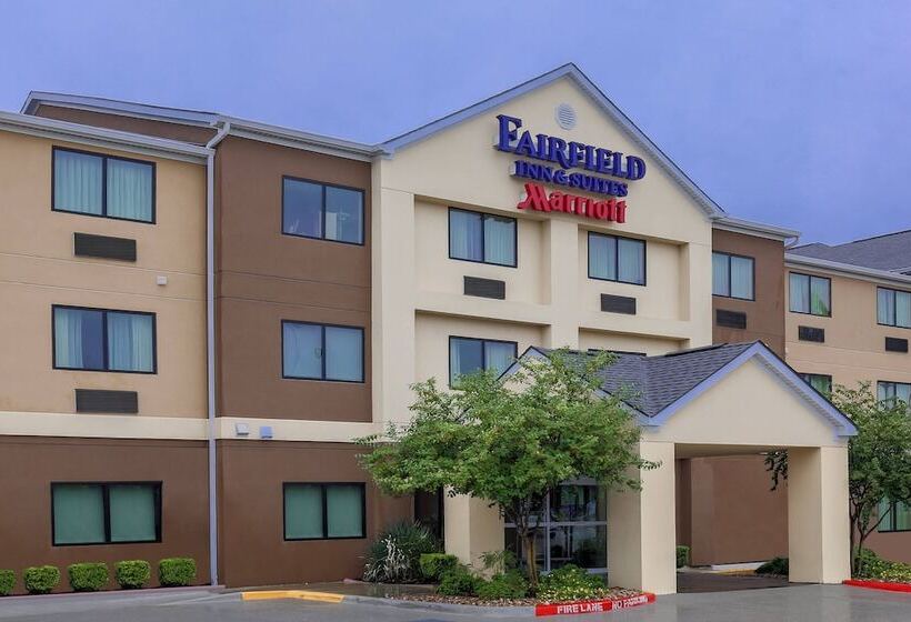 فندق Fairfield Inn & Suites Victoria