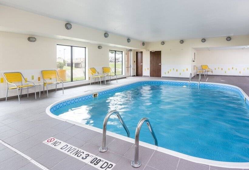 فندق Fairfield Inn & Suites Victoria